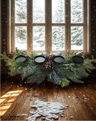 ❄️✨ Advent je už tu a doma to môže konečne voňať zimou aj prírodou. Táto krásna zimná dekorácia z ihličia so štyrmi...